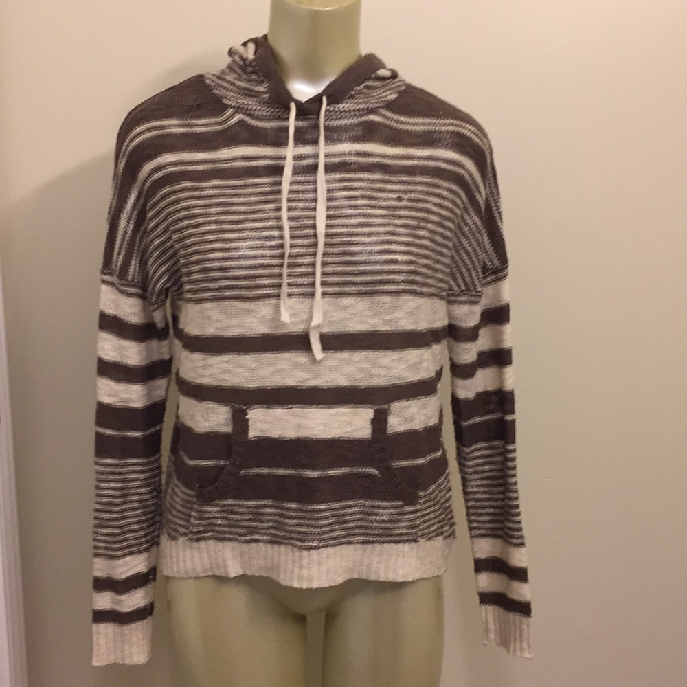Hooded sweater